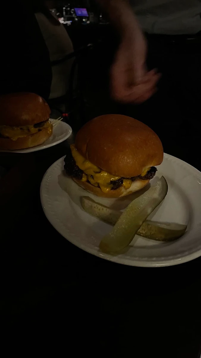 Cheeseburger, The Gidley