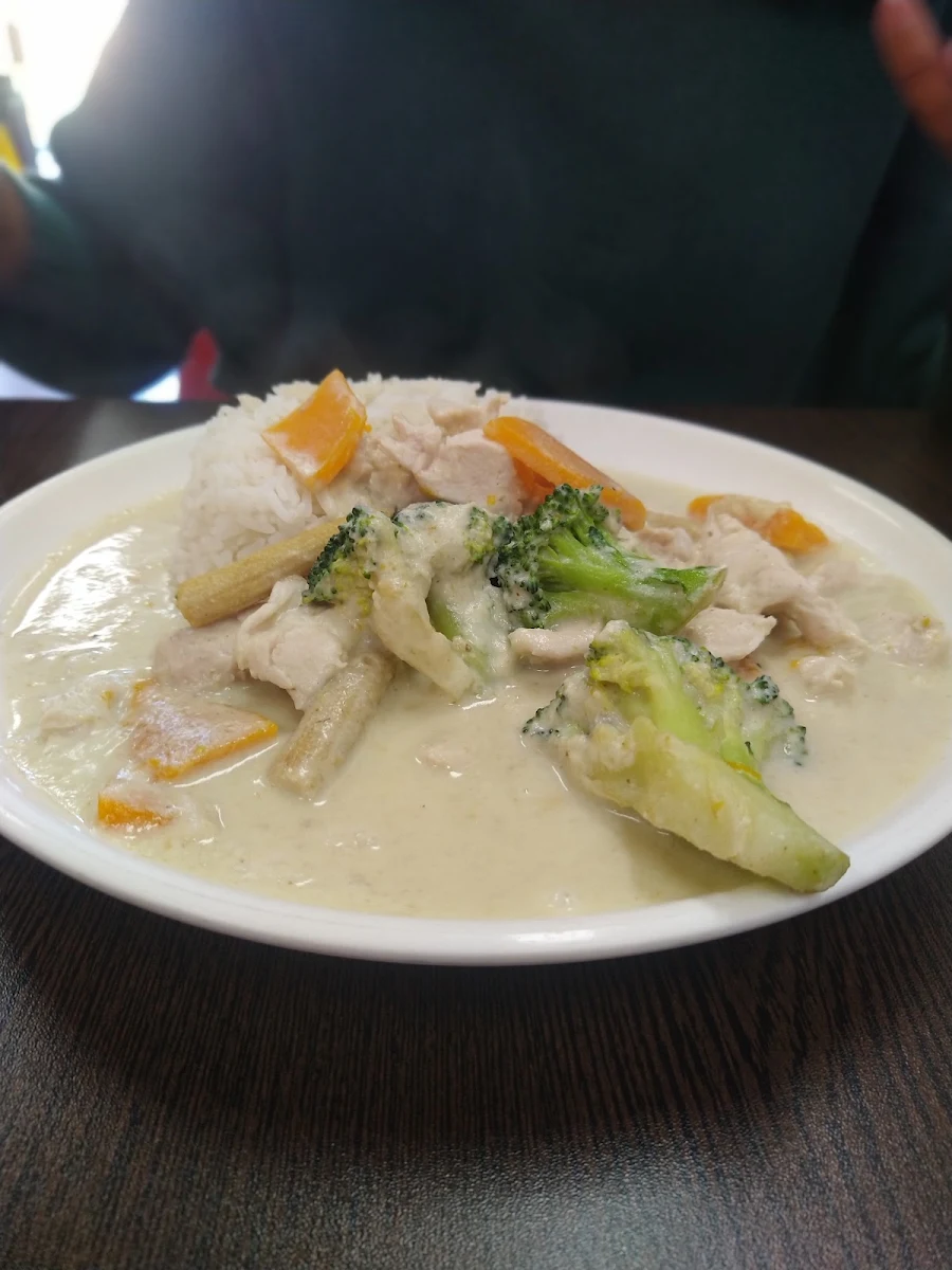 Curry Chicken with Green Curry