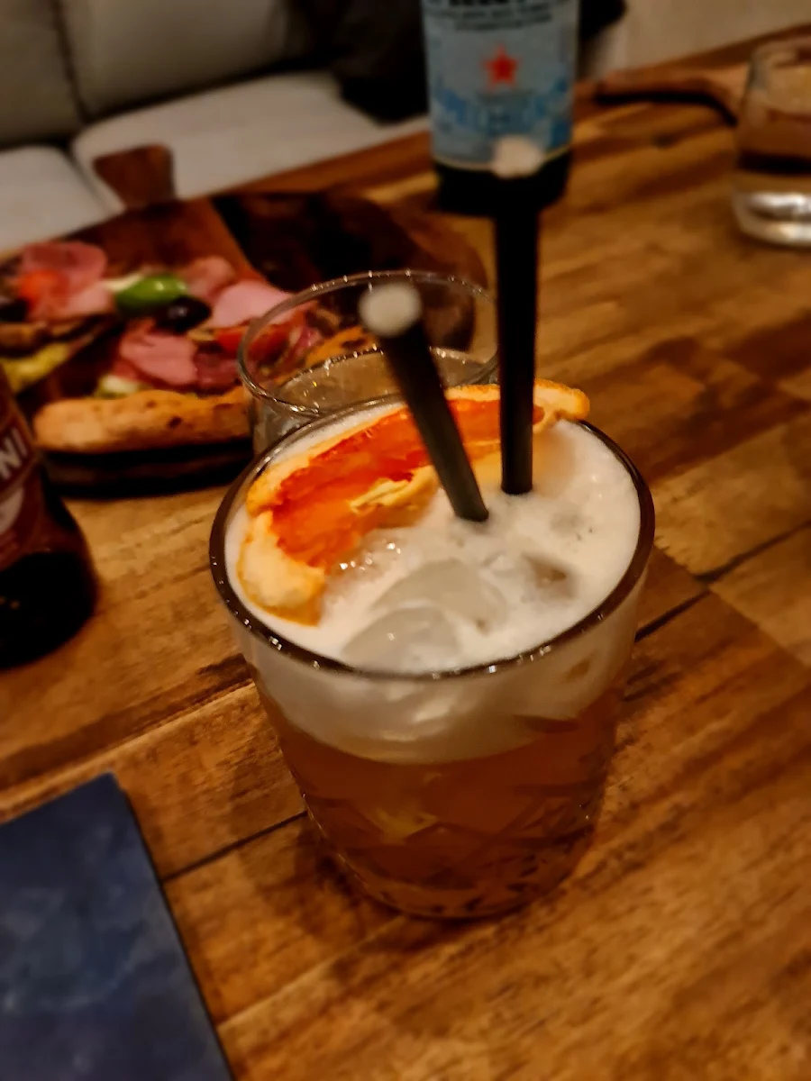 Highlights, Bar 38