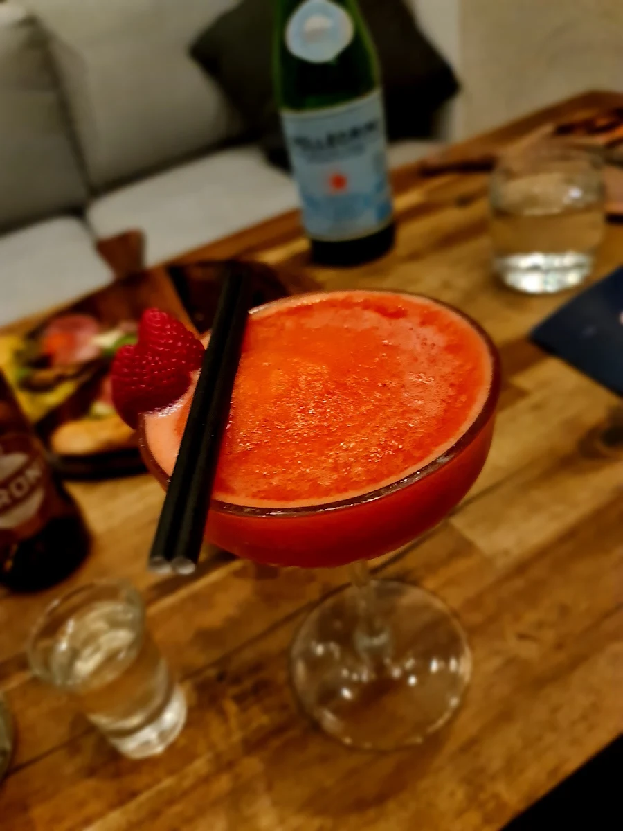 Highlights, Bar 38