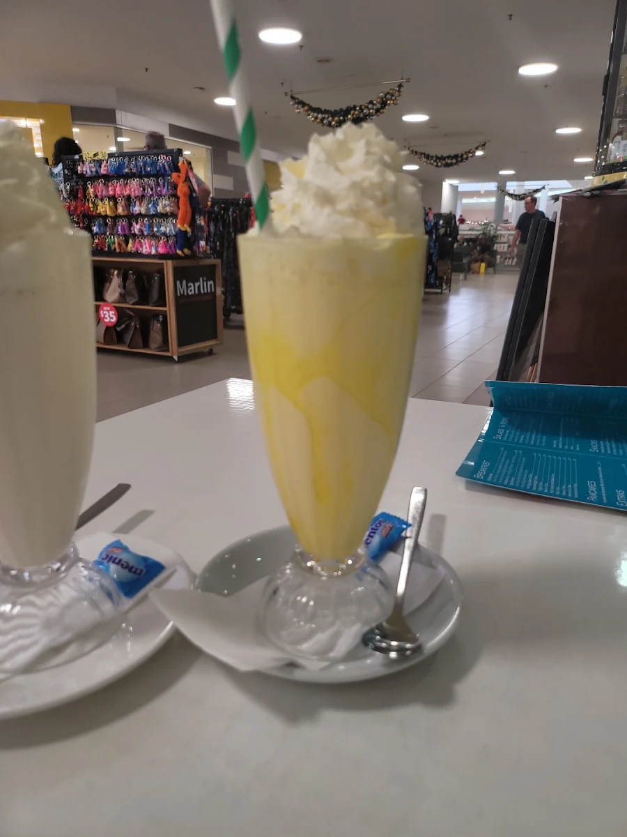 Highlights, Cascades Cafe