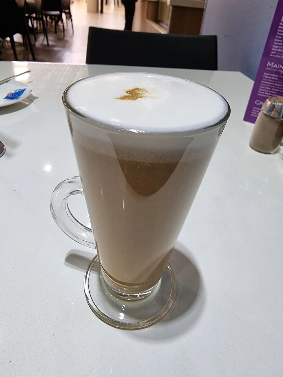 Highlights, Cascades Cafe