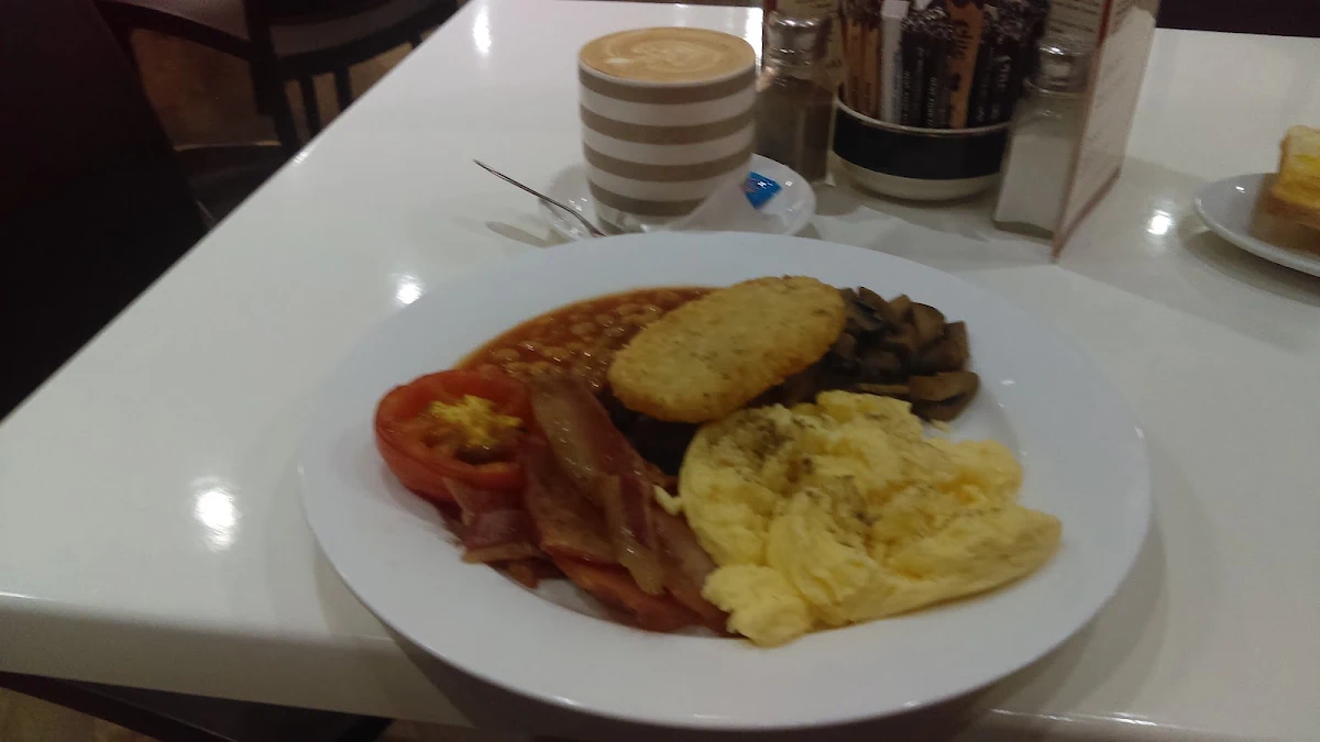 Highlights, Cascades Cafe