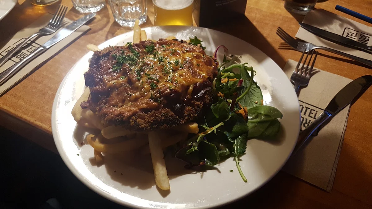 Chicken Parma, Hotel Bruny