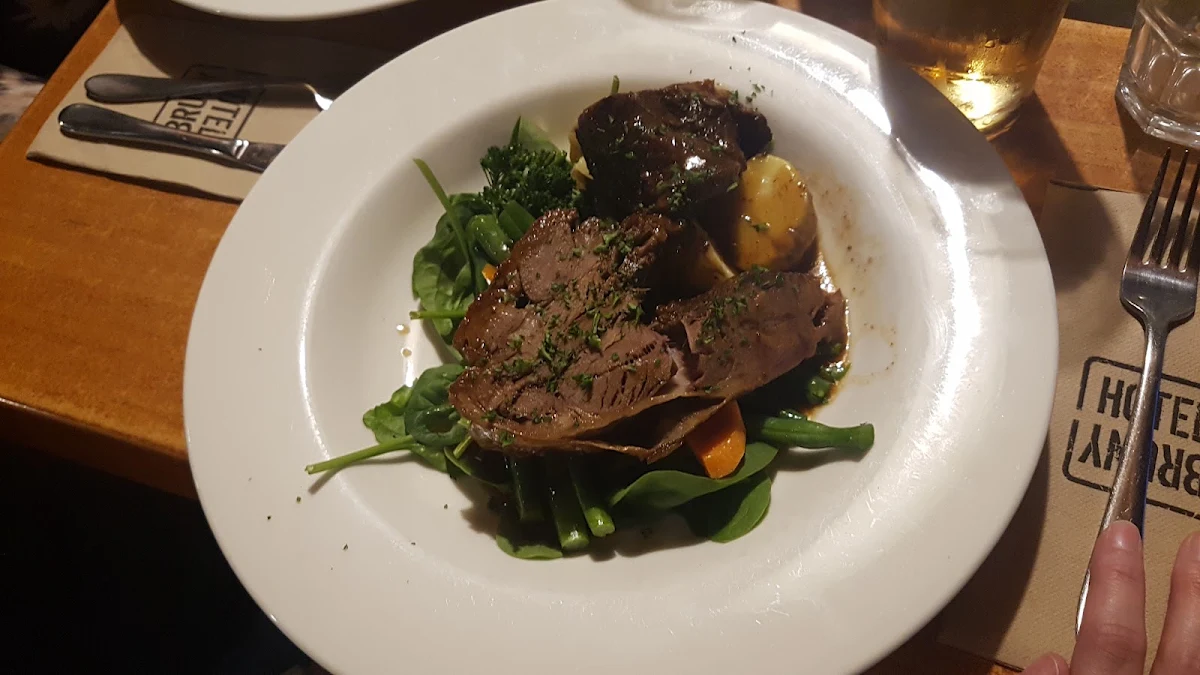 Lamb Shoulder, Hotel Bruny