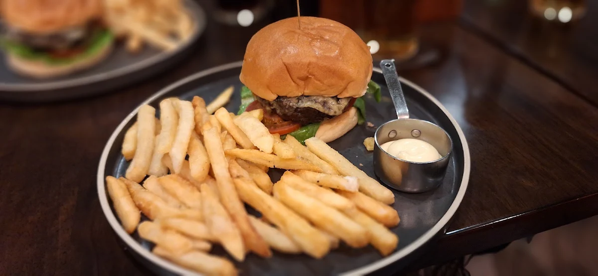 Hamburger, Port Office Hotel