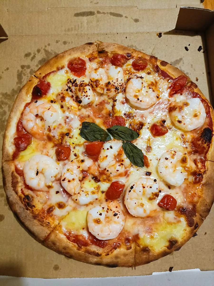 Prawn Pizza, Cellos Pizzeria