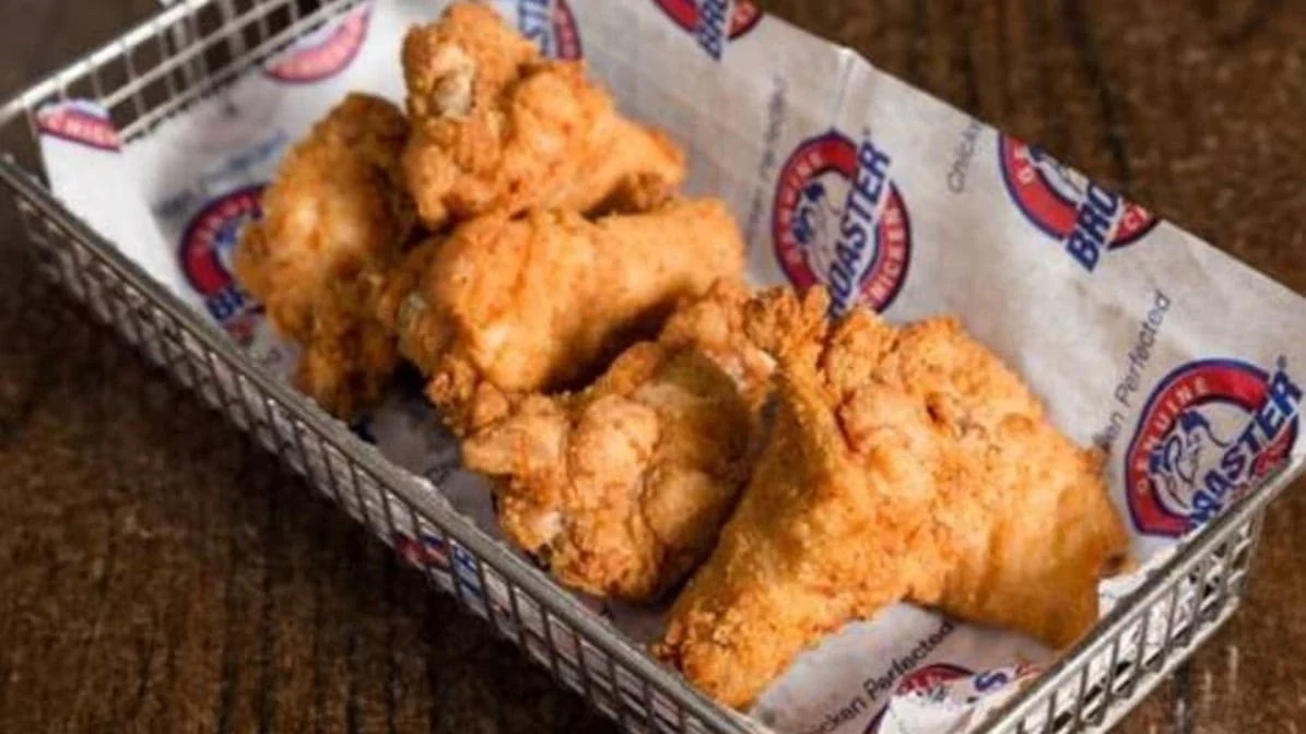 Highlights, Broaster Chicken Minto