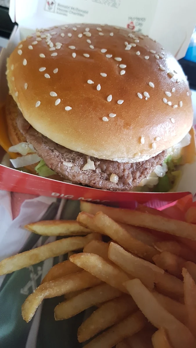 Big Mac, McDonald's Strath Village