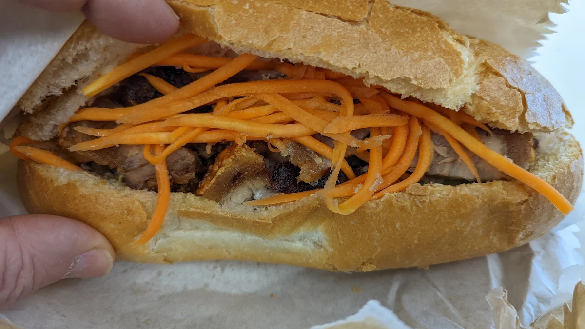 Bahn MI, Pho A Chau