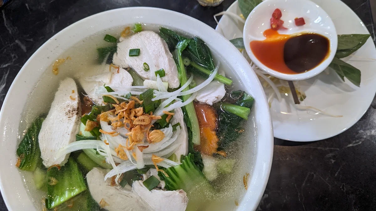 Pho GA, Pho A Chau