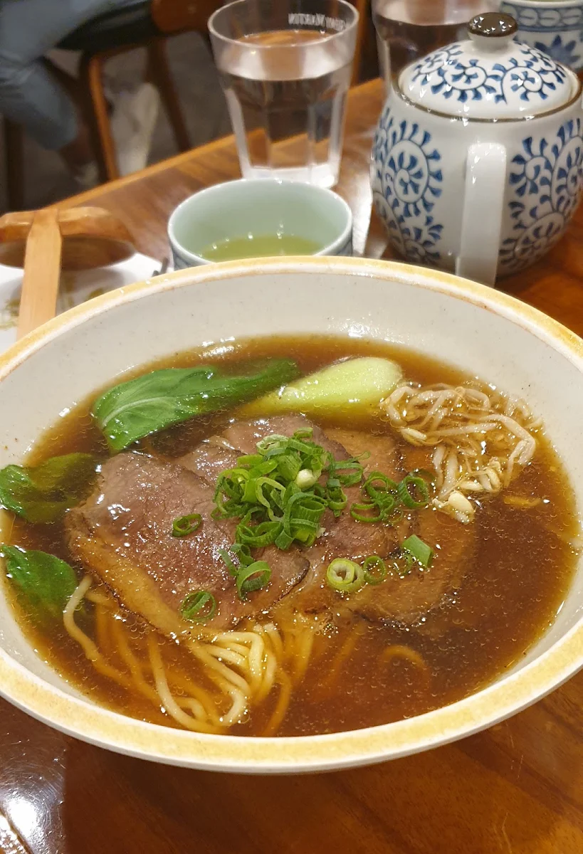 Slow Cooked Beef Ramen, Maki and Ramen