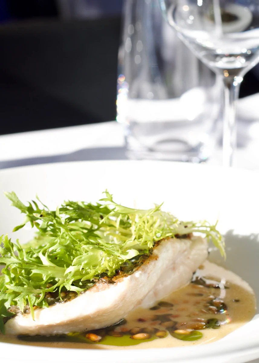 Highlights, Bau Bau Dining