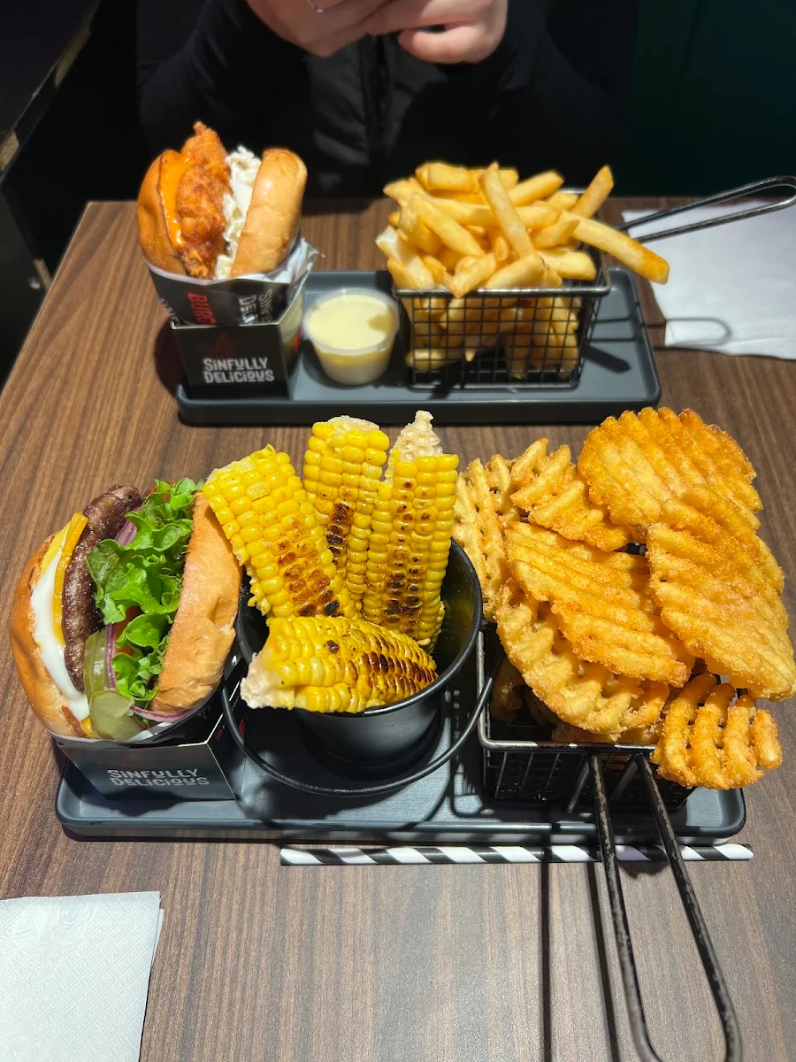 Highlights, Burgertory (Caroline Springs)