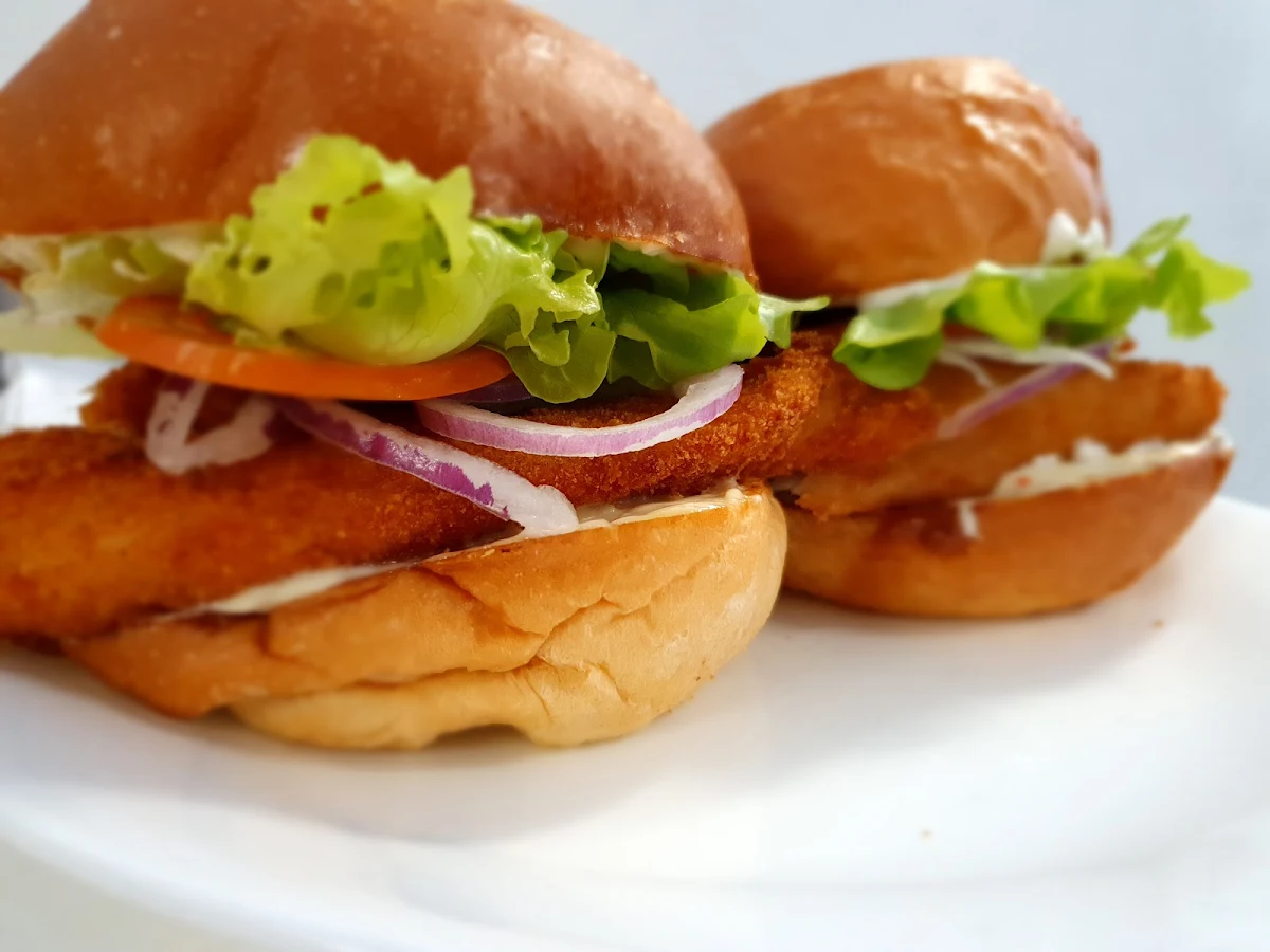 Fish Burger, Dash's Takeaway