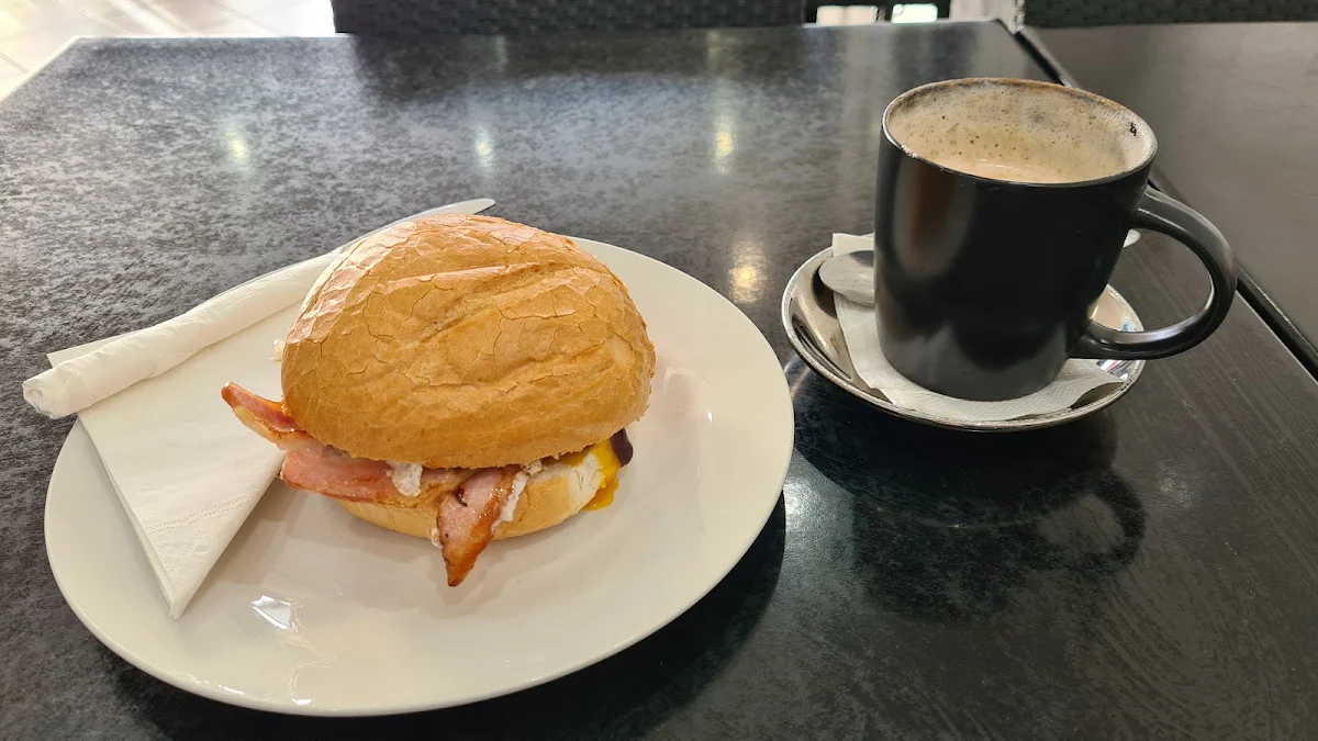 Bacon and Egg Roll