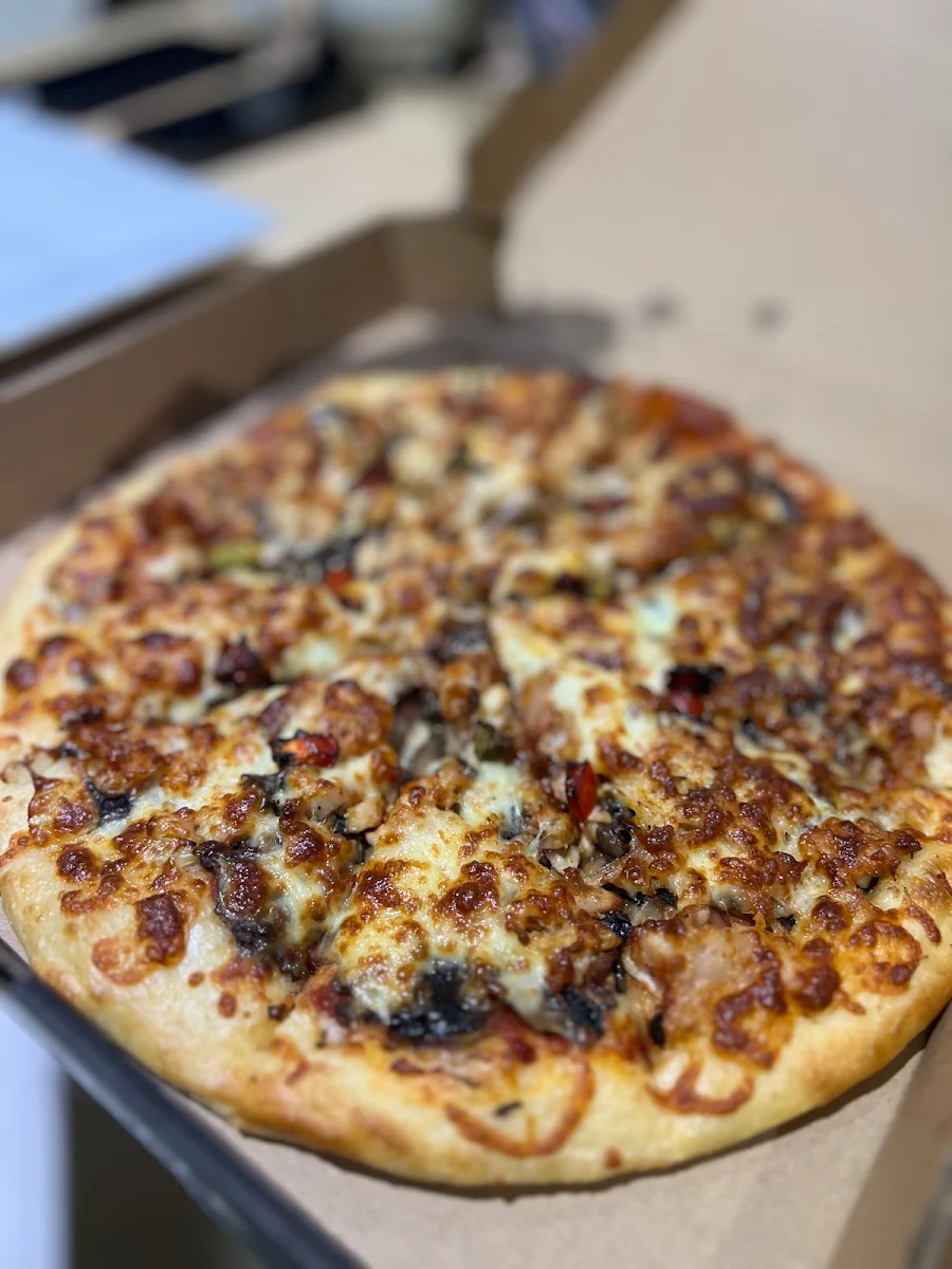 Medium Peri Peri Chicken Pizza