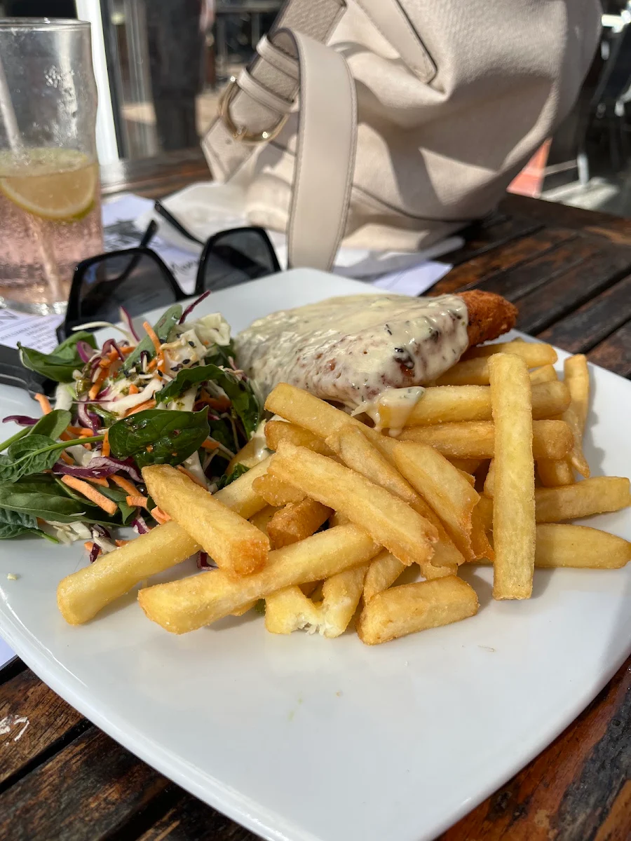 Processed Chicken, Yanchep Inn
