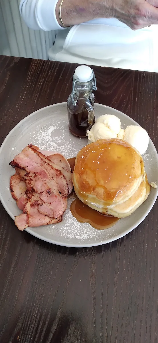 Pancakes with Maple Syrup & Bacon