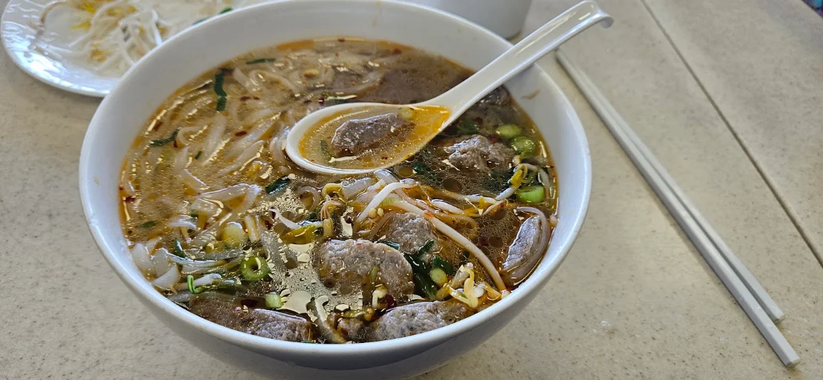Highlights, Pho Van