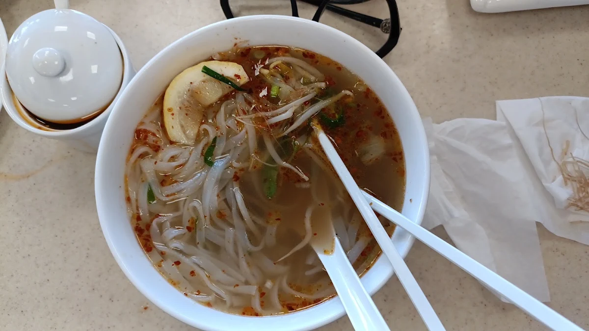 Small Pho Tai, Pho Van