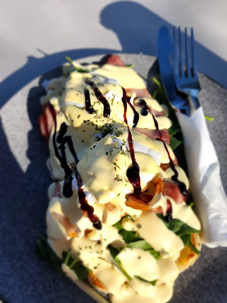Eggs Benedict, Fascine Café 6701