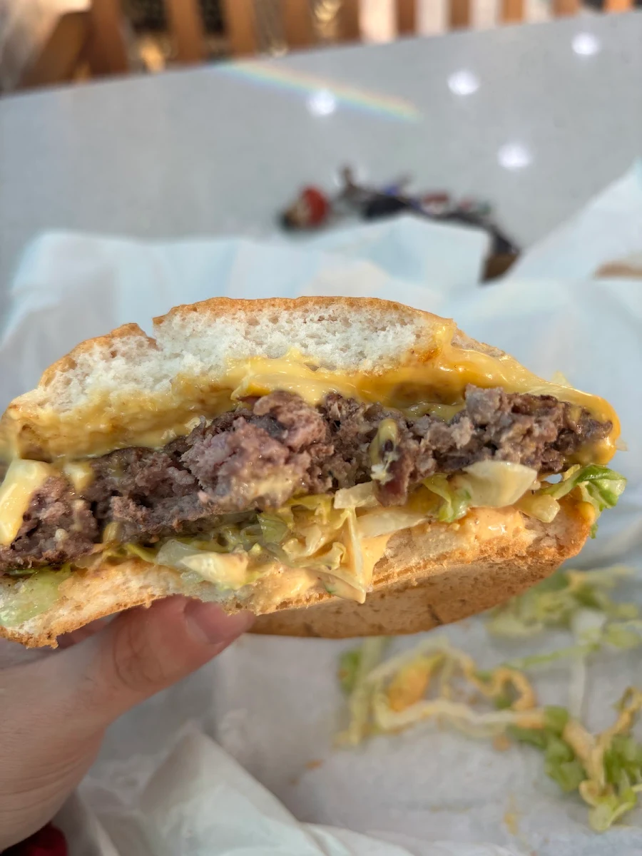 Cheeseburger, Banger Burger & Flake Eatery