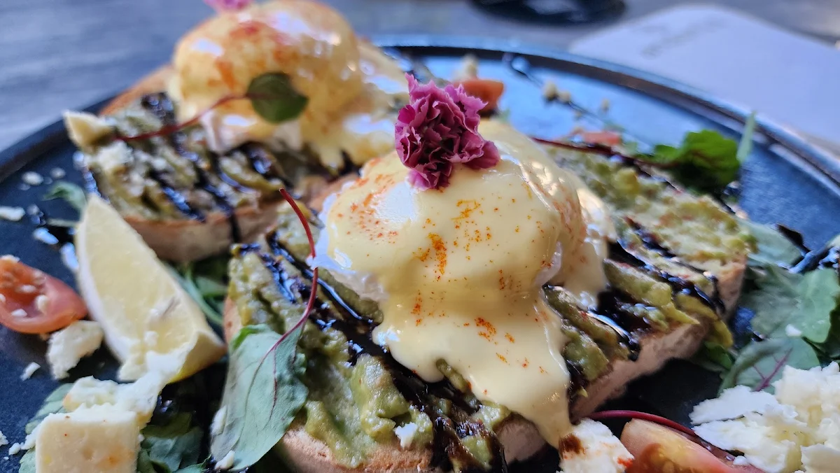 Smashed Avo, Andonis Cafe & Bar, Fortitude Valley