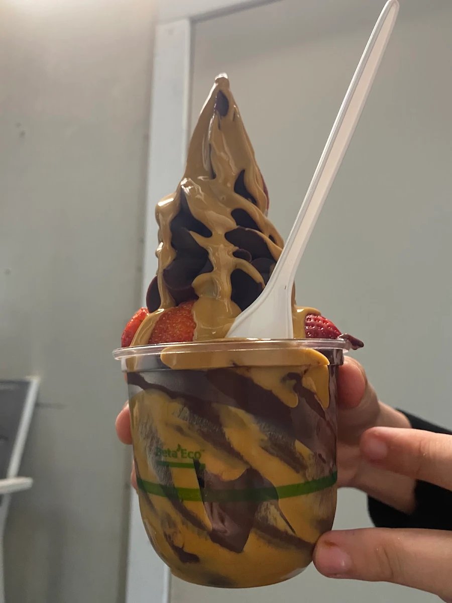 Dubai Açai Soft Serve