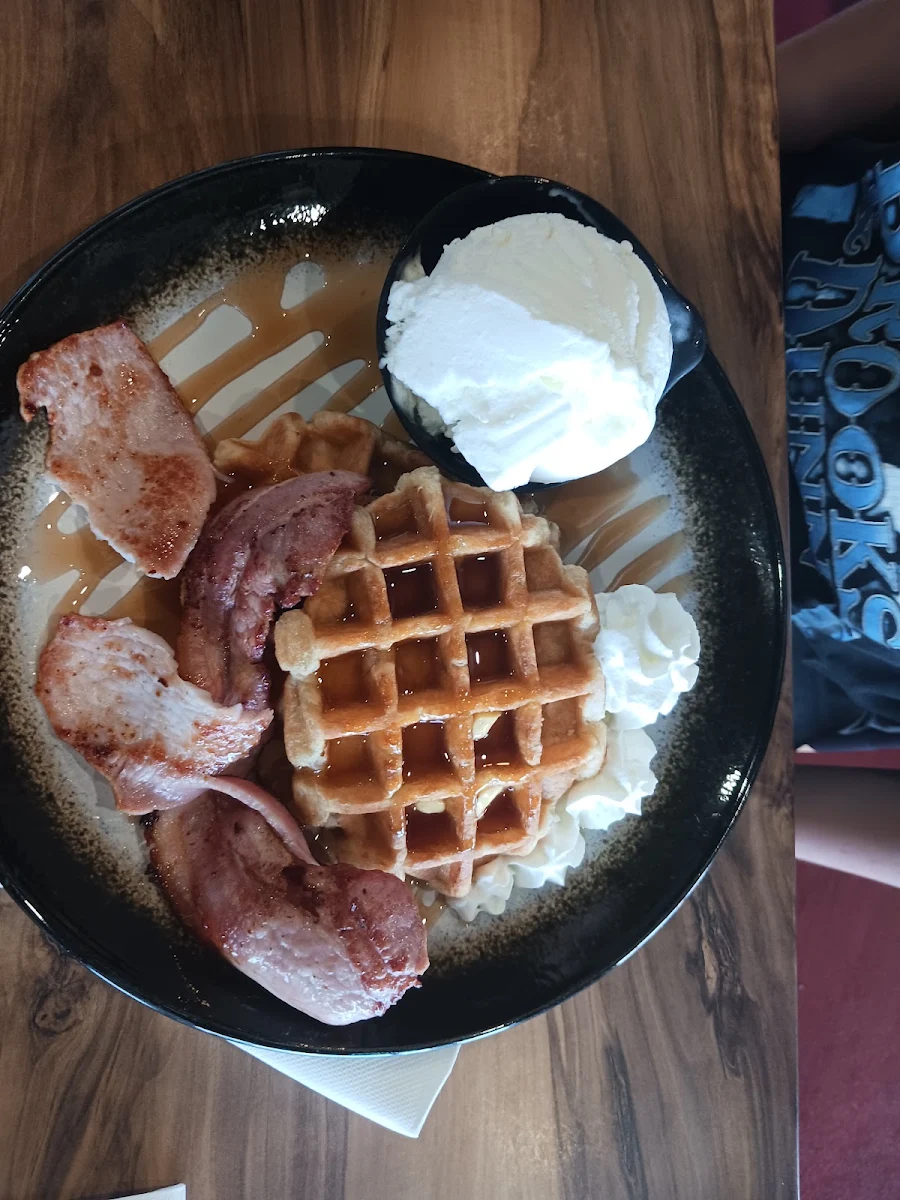 Waffles, Koffeez