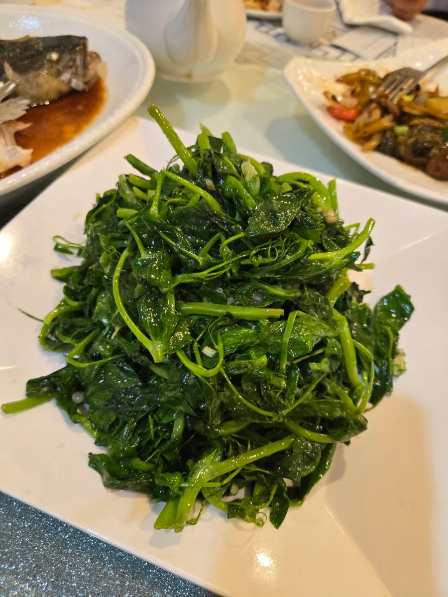 Water Spinach with Garlic Sauce