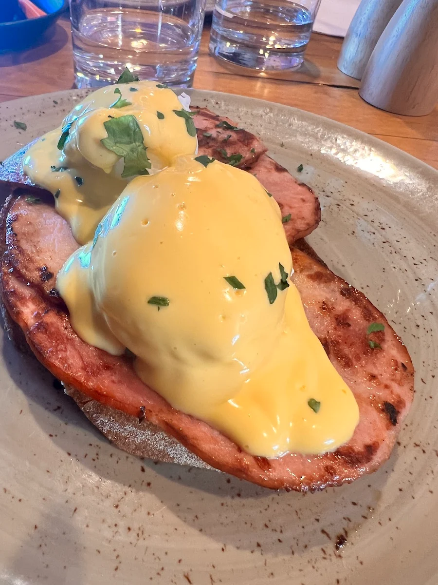 Eggs Benedict