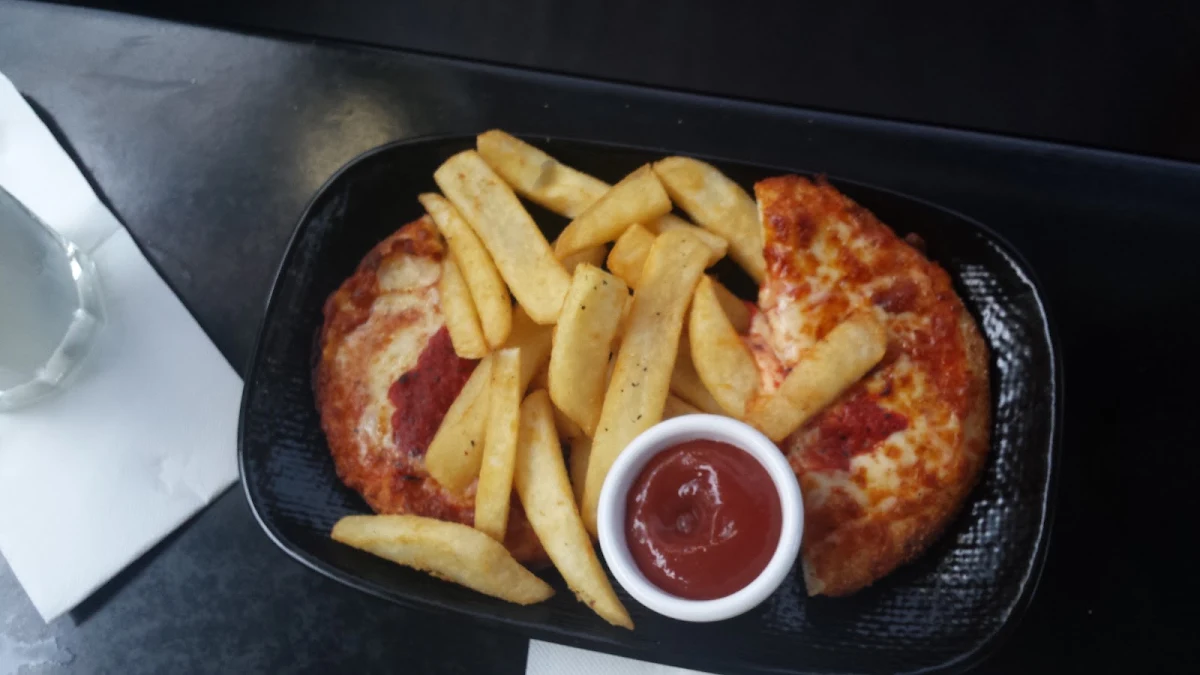 Kiddie Parma and Chips Take Away