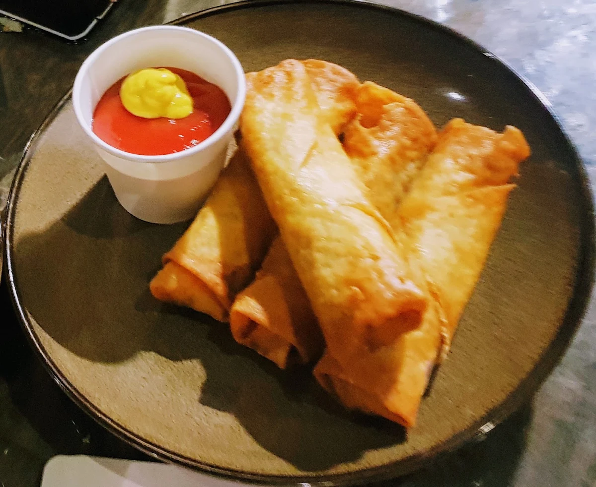 Cheeseburger Spring Rolls, The Burwood Hotel