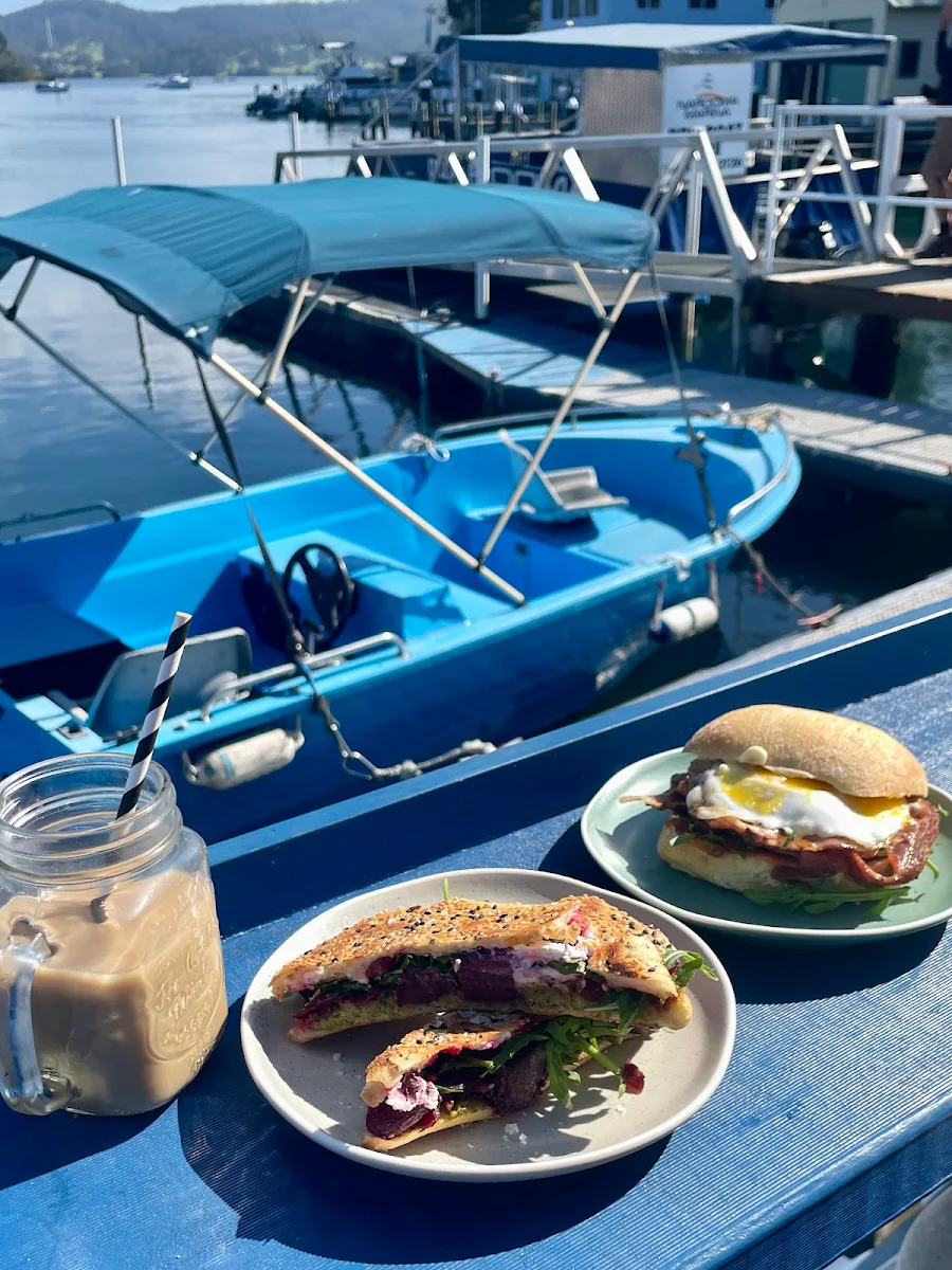 Bacon and Egg Roll, Kattalinas On the Marina