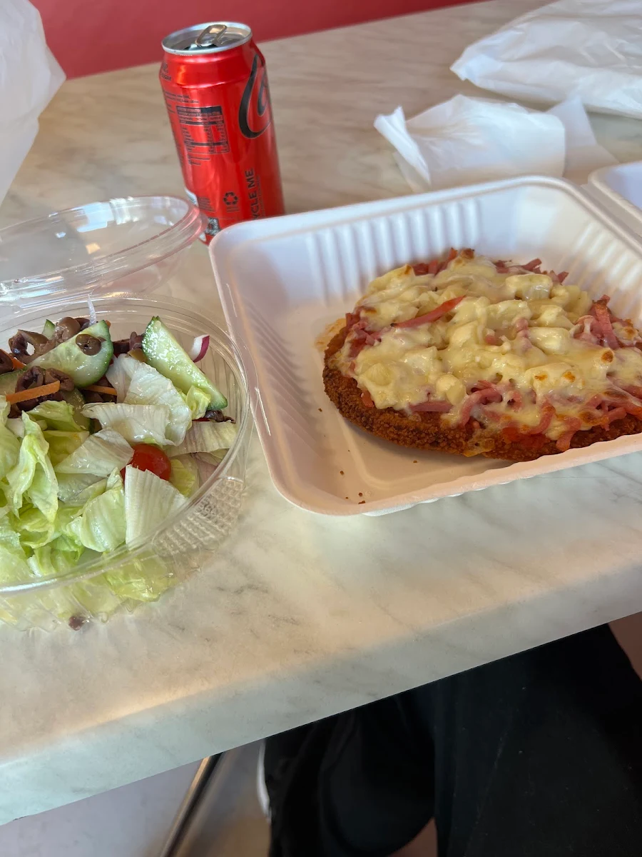 Highlights, Parmelia Pizza (Delahey)