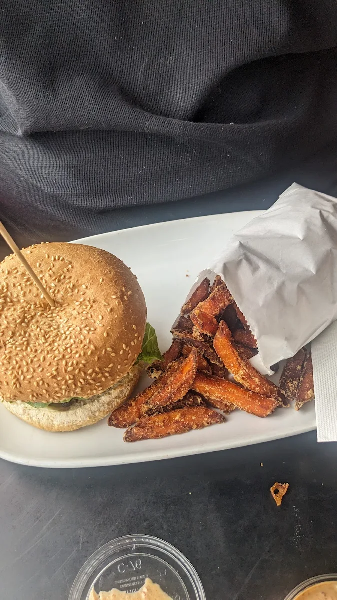 Highlights, FB's Fancy Burgers