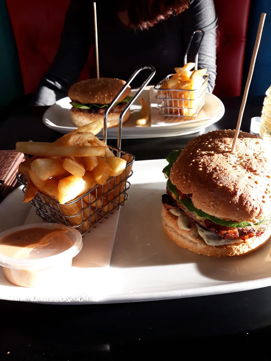 Highlights, FB's Fancy Burgers
