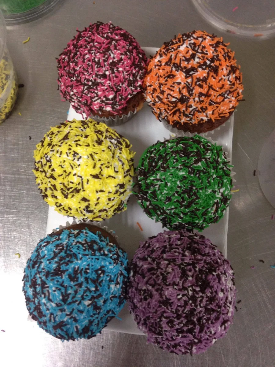 Highlights, Crustys Bakery