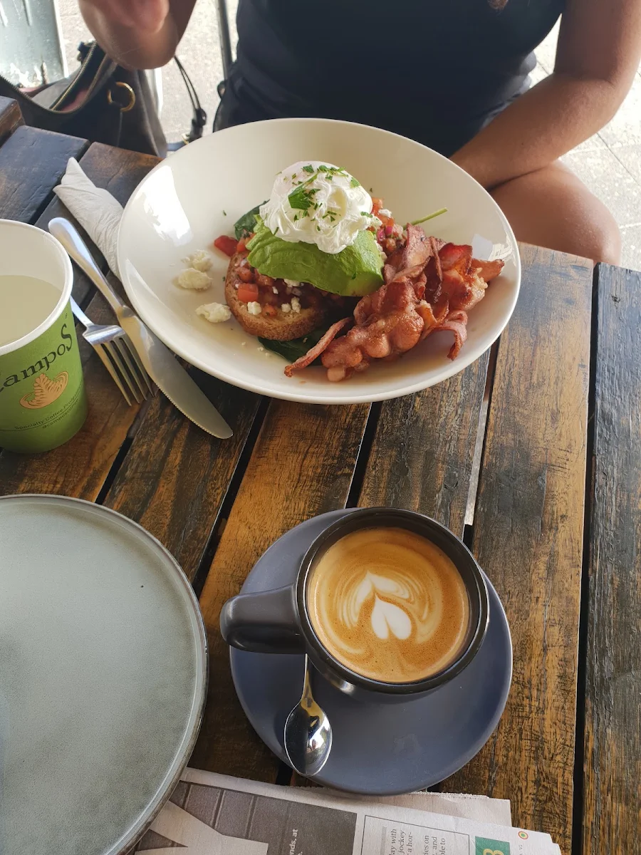 Bacon Egg and Avo
