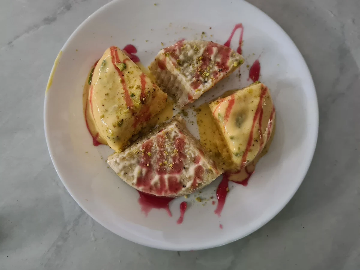 Highlights, CHEF'S SIGNATURE Cafe & Indian Restaurant