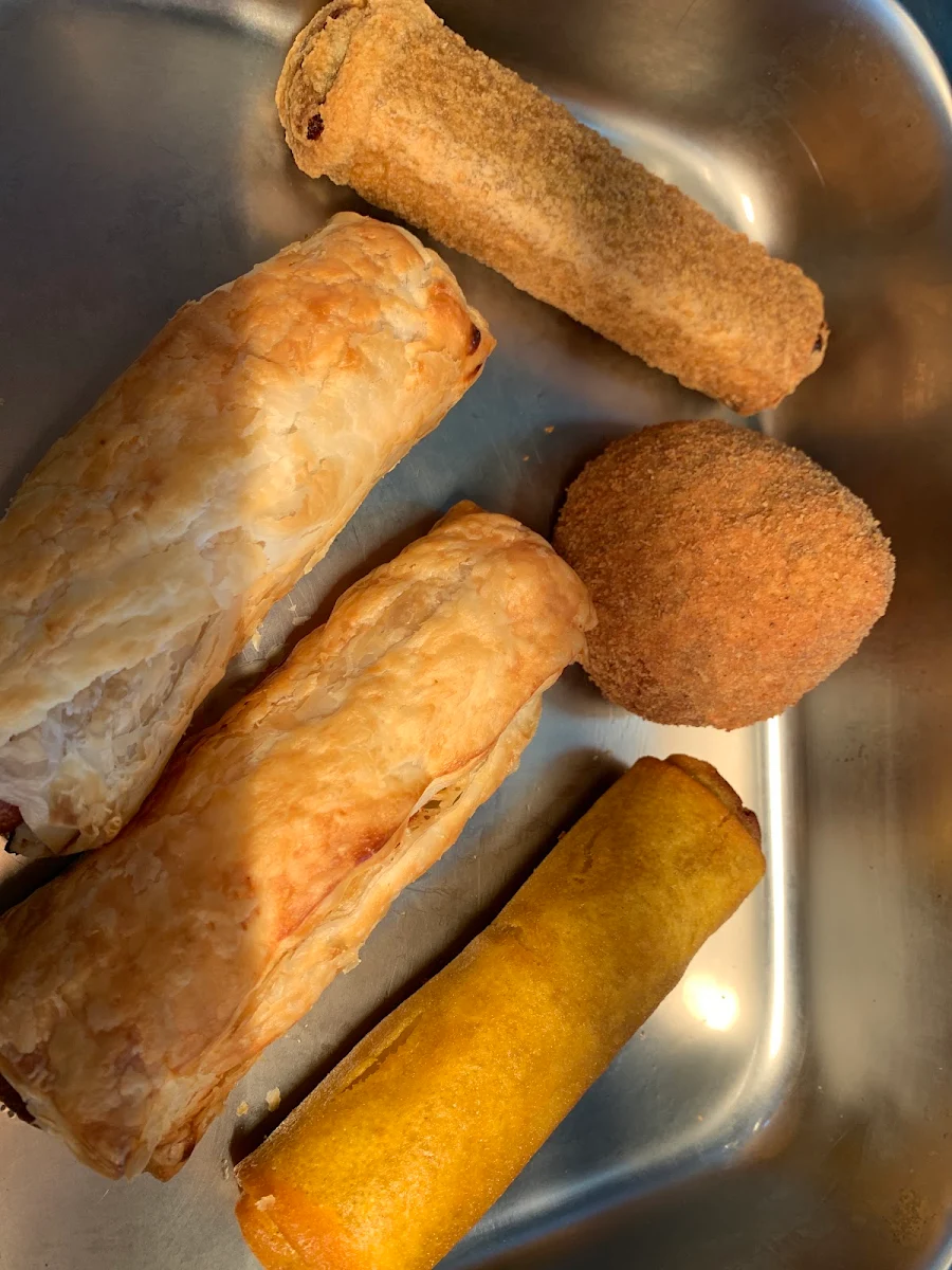Highlights, Puccis Rosticceria & Caffe