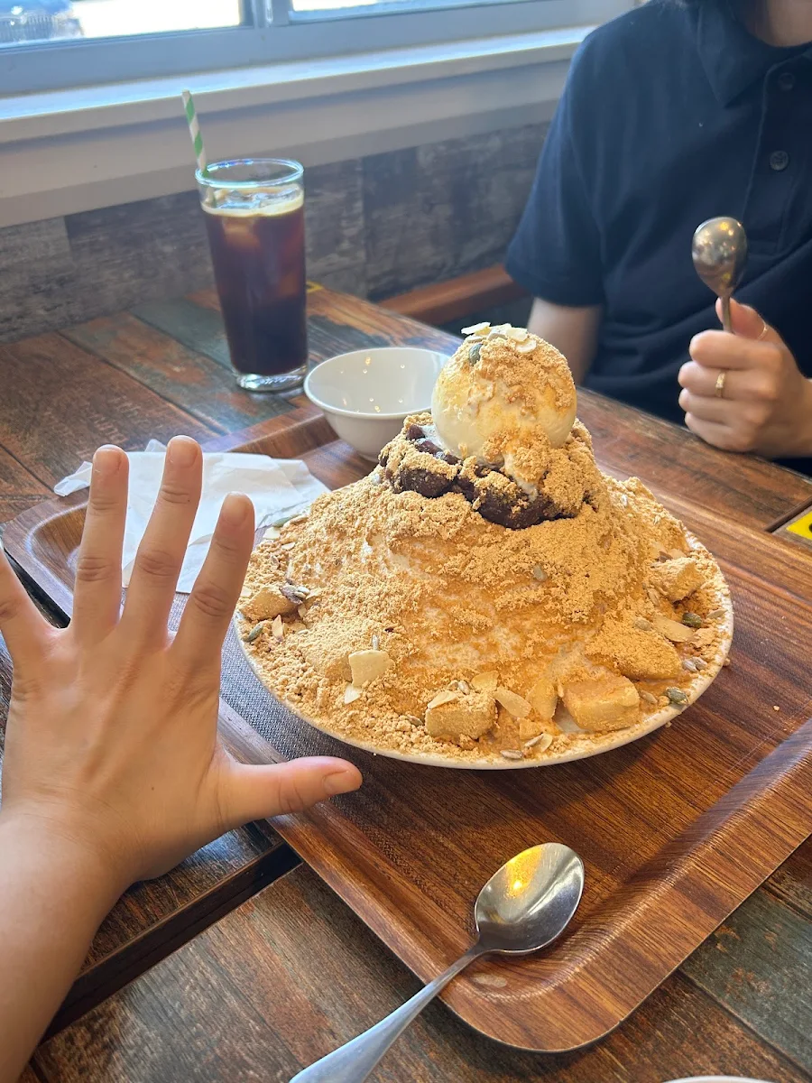 Dirty Matcha Bingsu