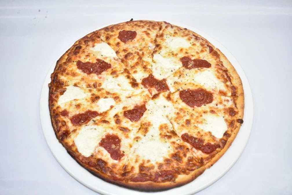 Highlights, Amici Pizza & Burgers