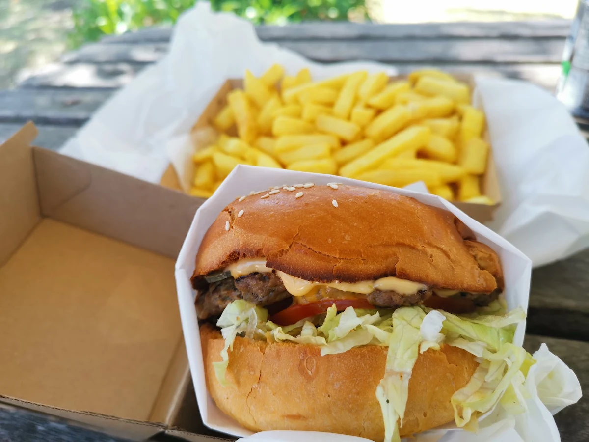 Aussie Beef Burger, Chubby Fish