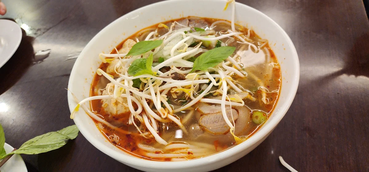 Spicy Beef and Pork Soup with Thick Rice Vermicelli