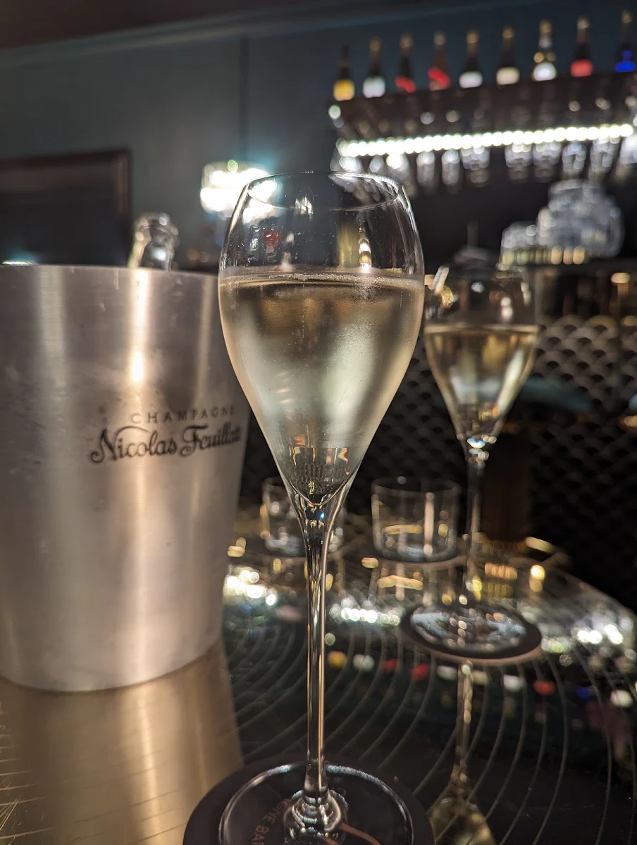 Highlights, SIP Champagne Bar
