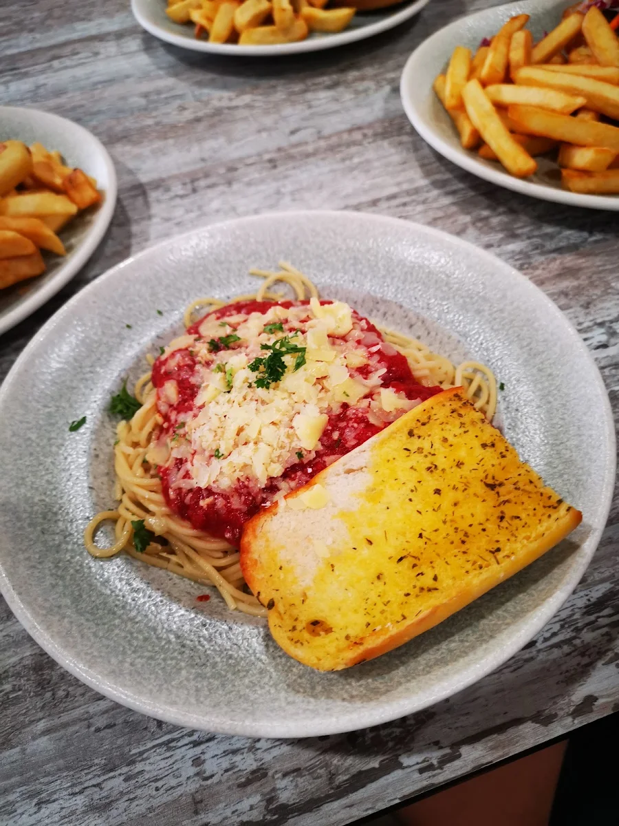 Spaghetti & Garlic Bread, Beach Cafe