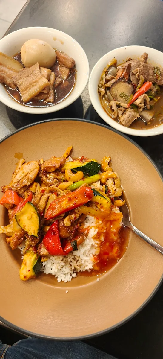 Highlights, Khao Neow Thai Street Food