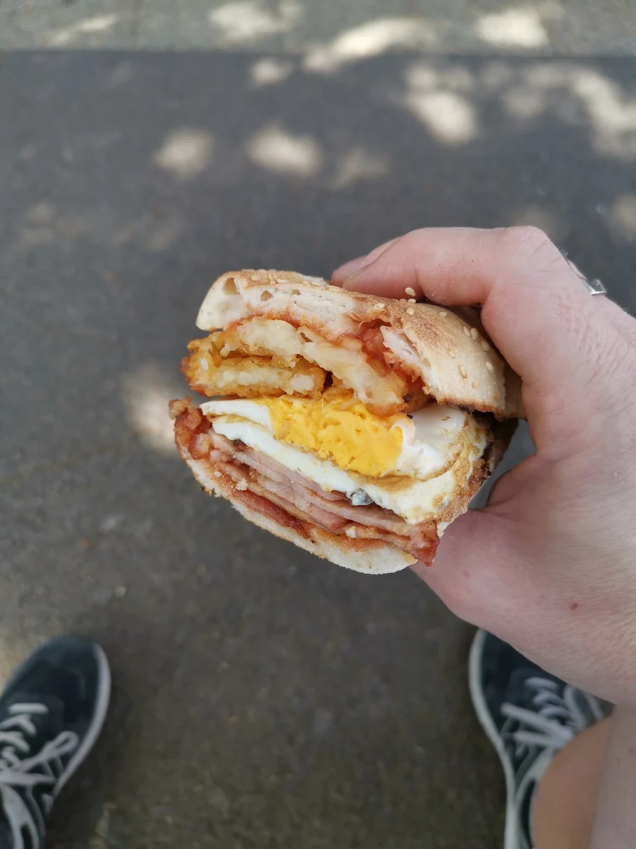 Breakfast Sarnie, Lil Kitch